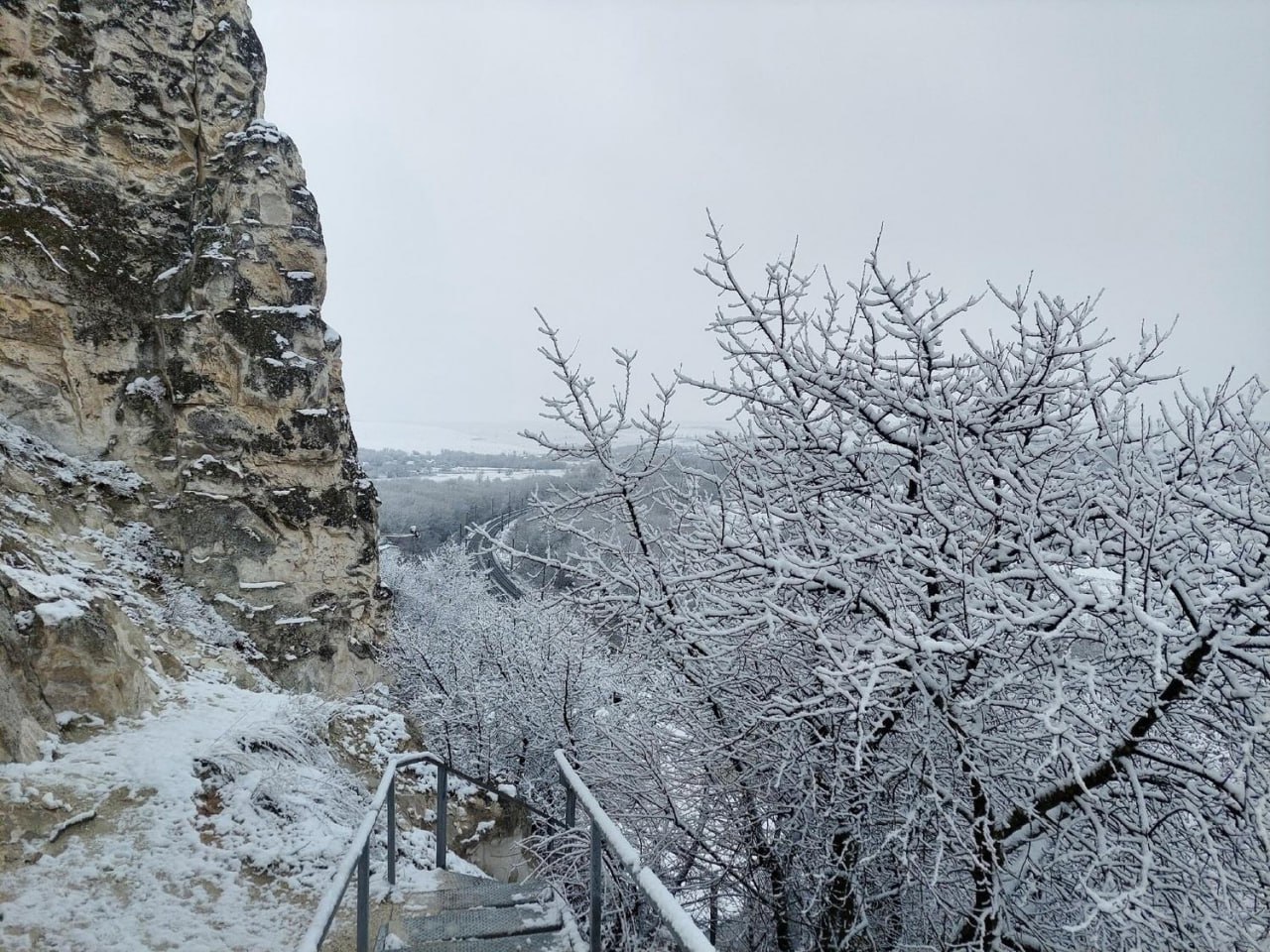 Экскурсия по Большим и Малым Дивам