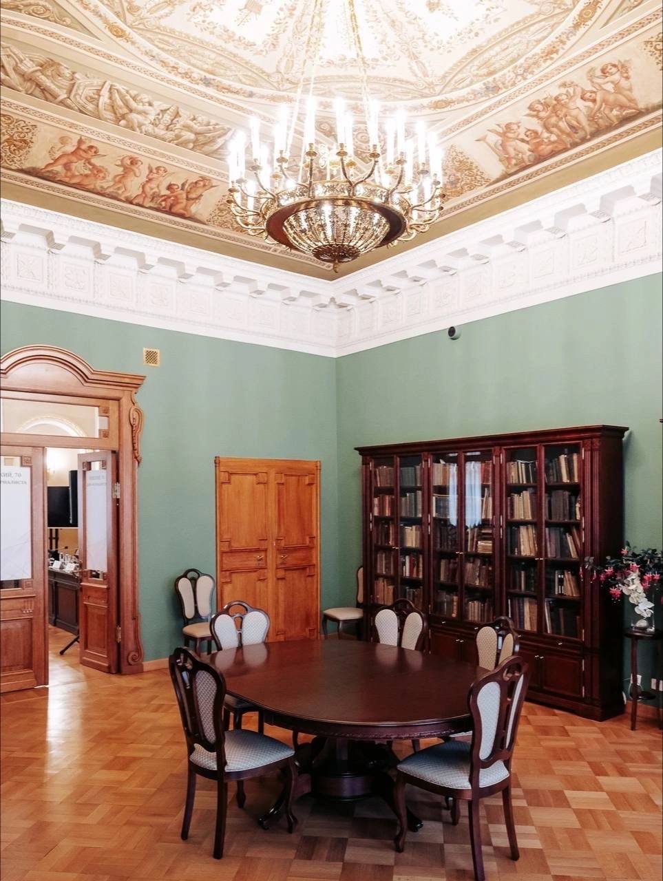 Ювелирная выставка «Сокровища Петербурга»