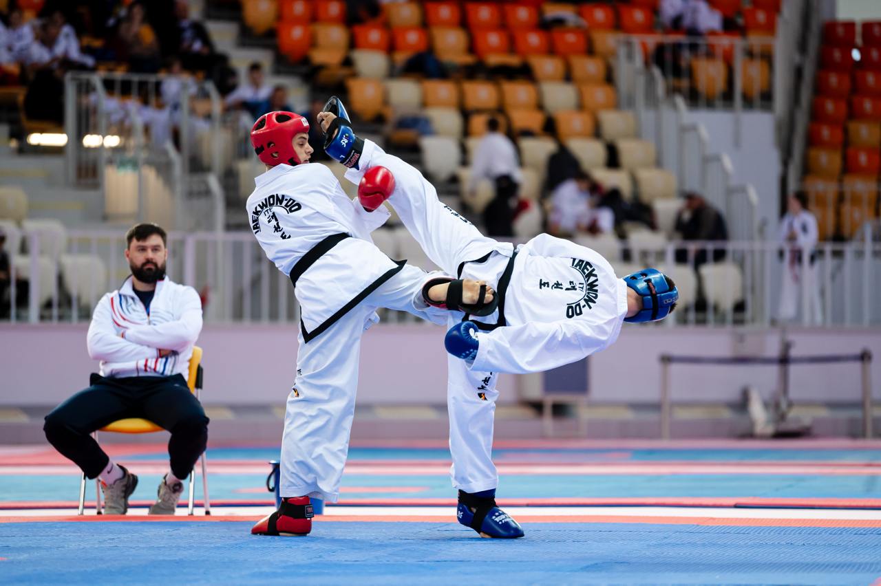 Соревнования по тхэквондо
