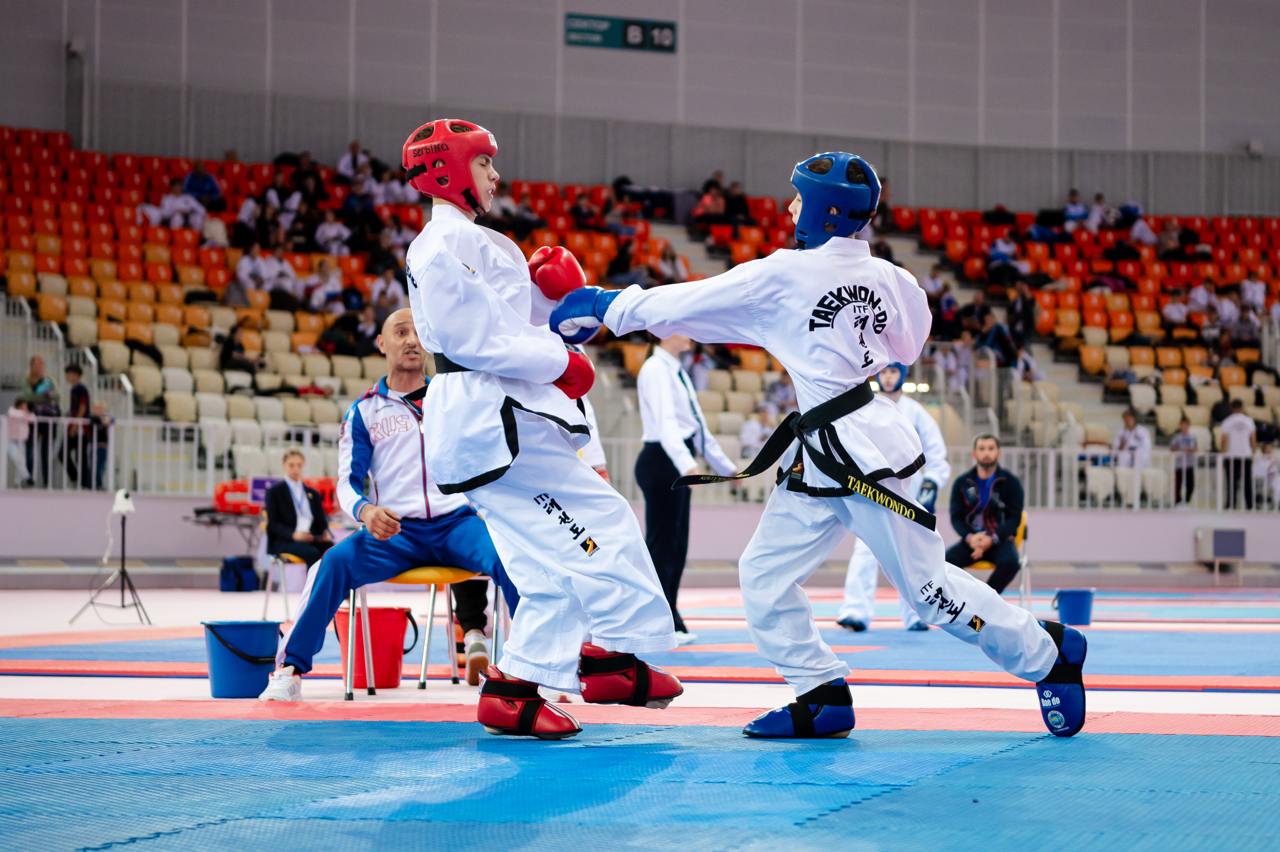 Соревнования по тхэквондо