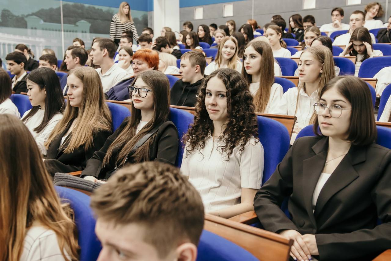 Показ видеоверсии спектакля «Дядя Ваня»