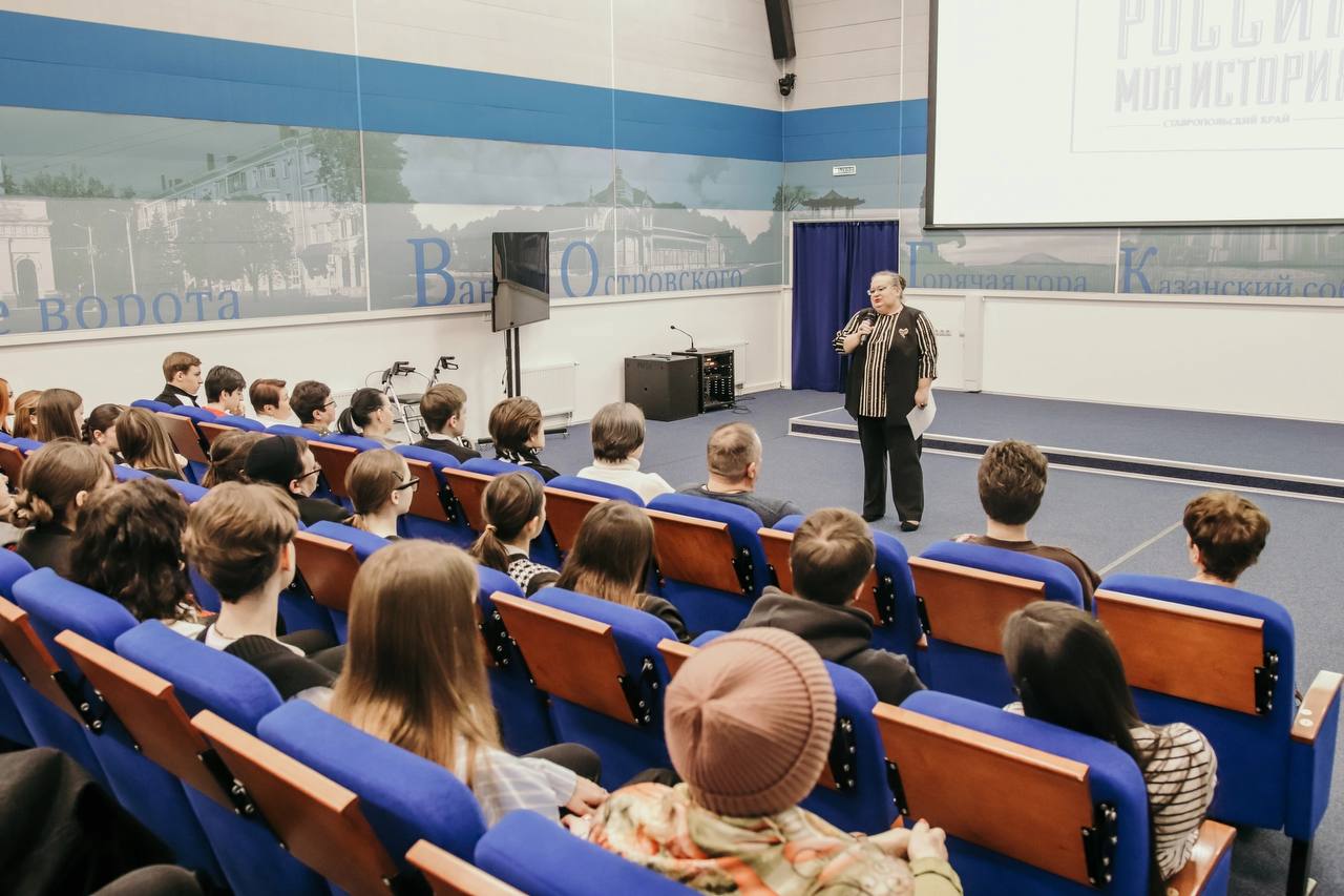 Показ видеоверсии спектакля «Дядя Ваня»