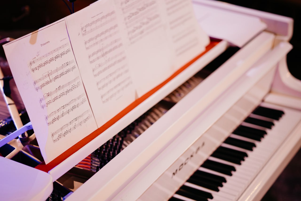 Концерт при свечах. Вальс цветов: Танцы в четыре руки