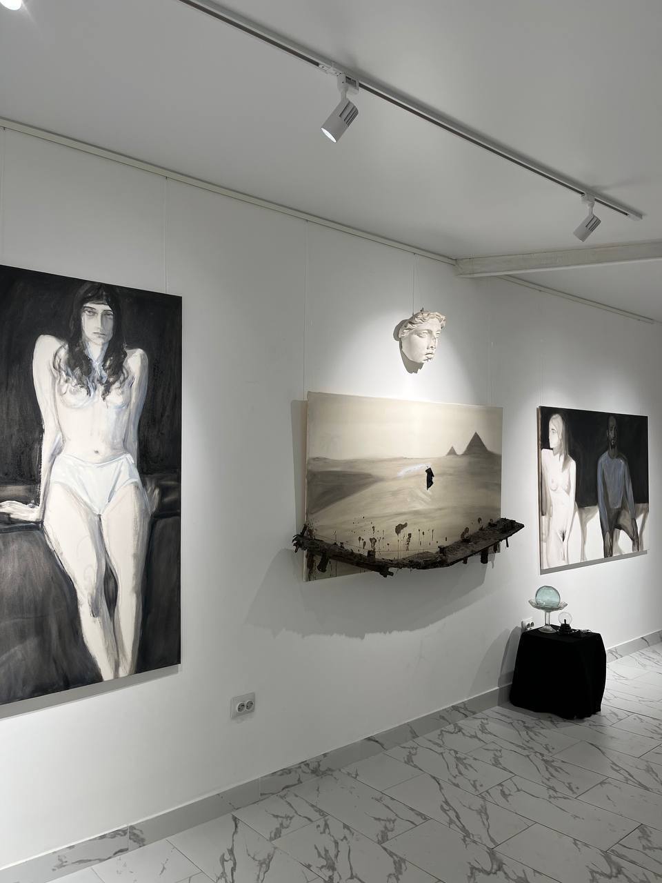 Выставка работ петербургского художника «Луций и его обезьянка»