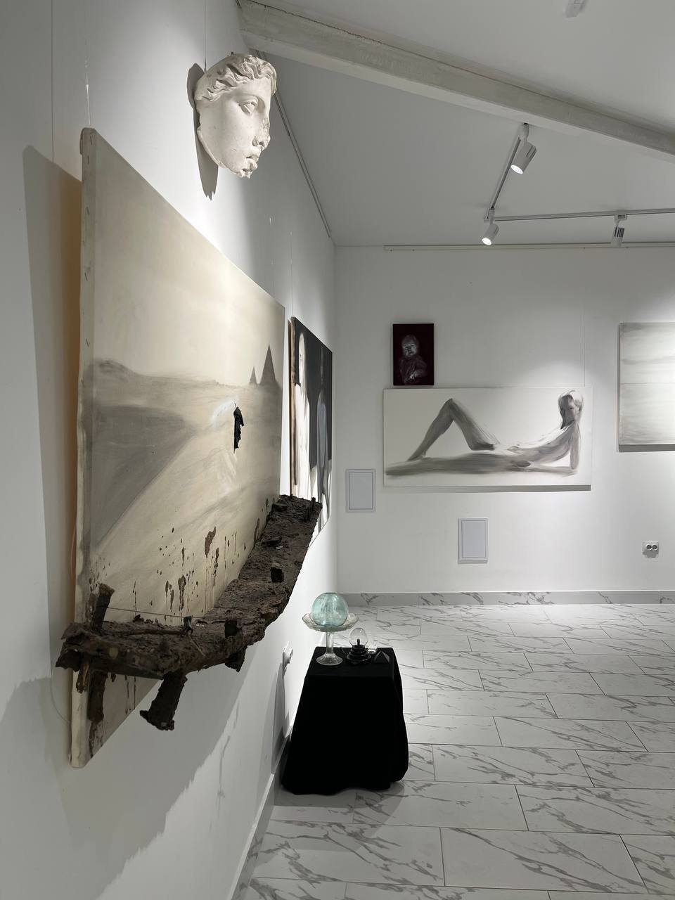 Выставка работ петербургского художника «Луций и его обезьянка»