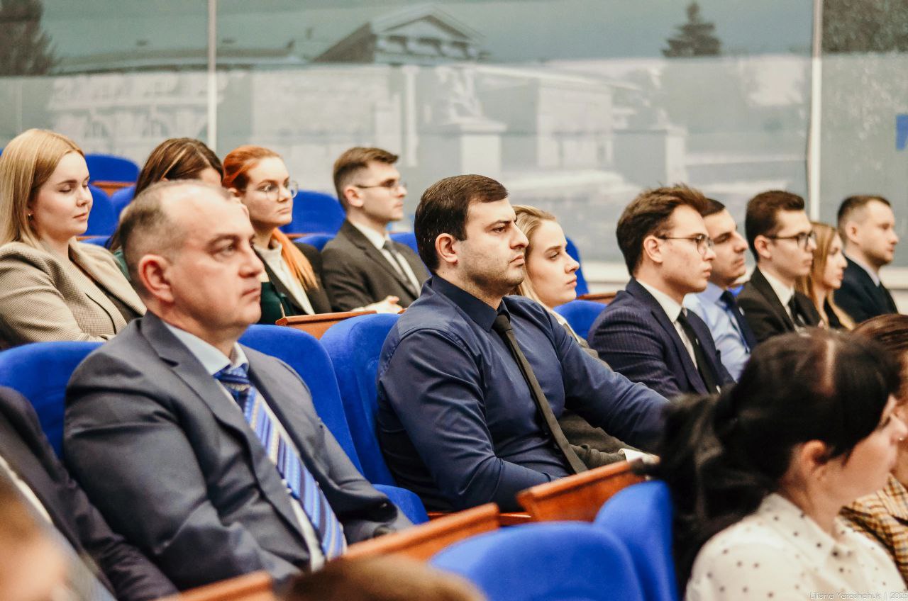 Кинолекторий комплекса